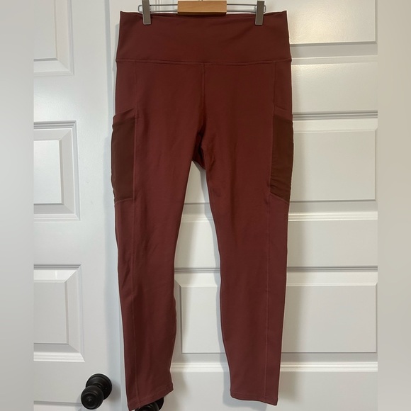 Fabletics PowerHold Leggings in Deep Burgundy/Rust - Picture 1 of 7